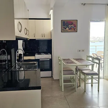 Roxhela * Sarandë